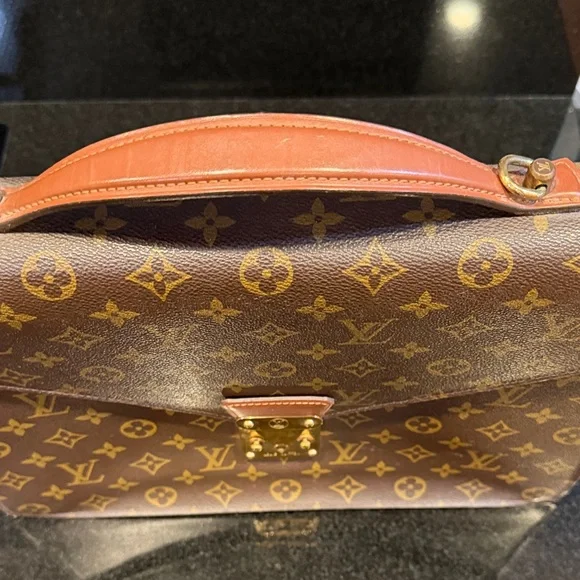 Louis Vuitton Monogram Canvas Laptop Briefcase in Brown with Gold Hardware - Picture 2 of 10